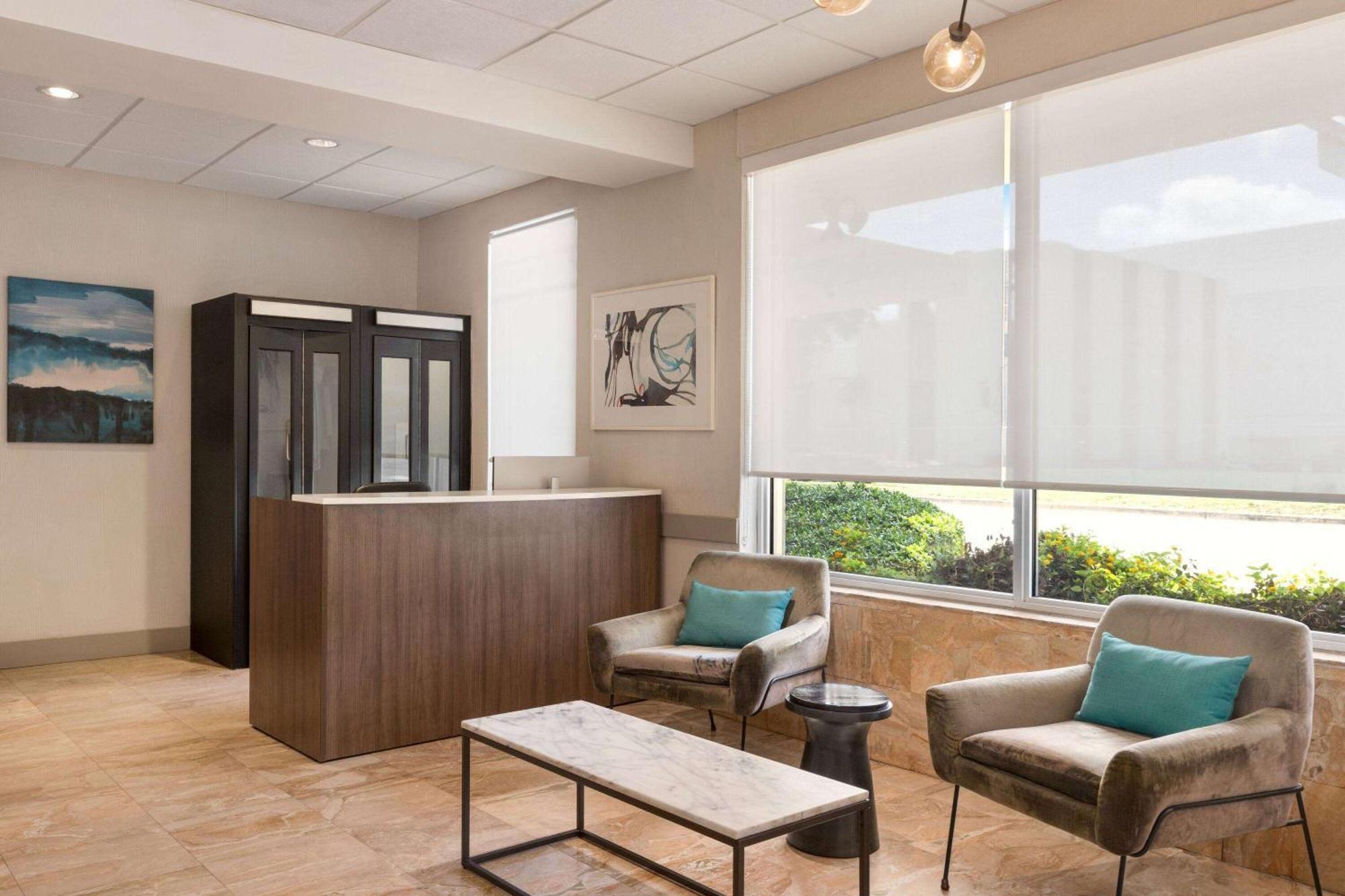 Days Inn By Wyndham Miami Airport North Miami Springs Kültér fotó