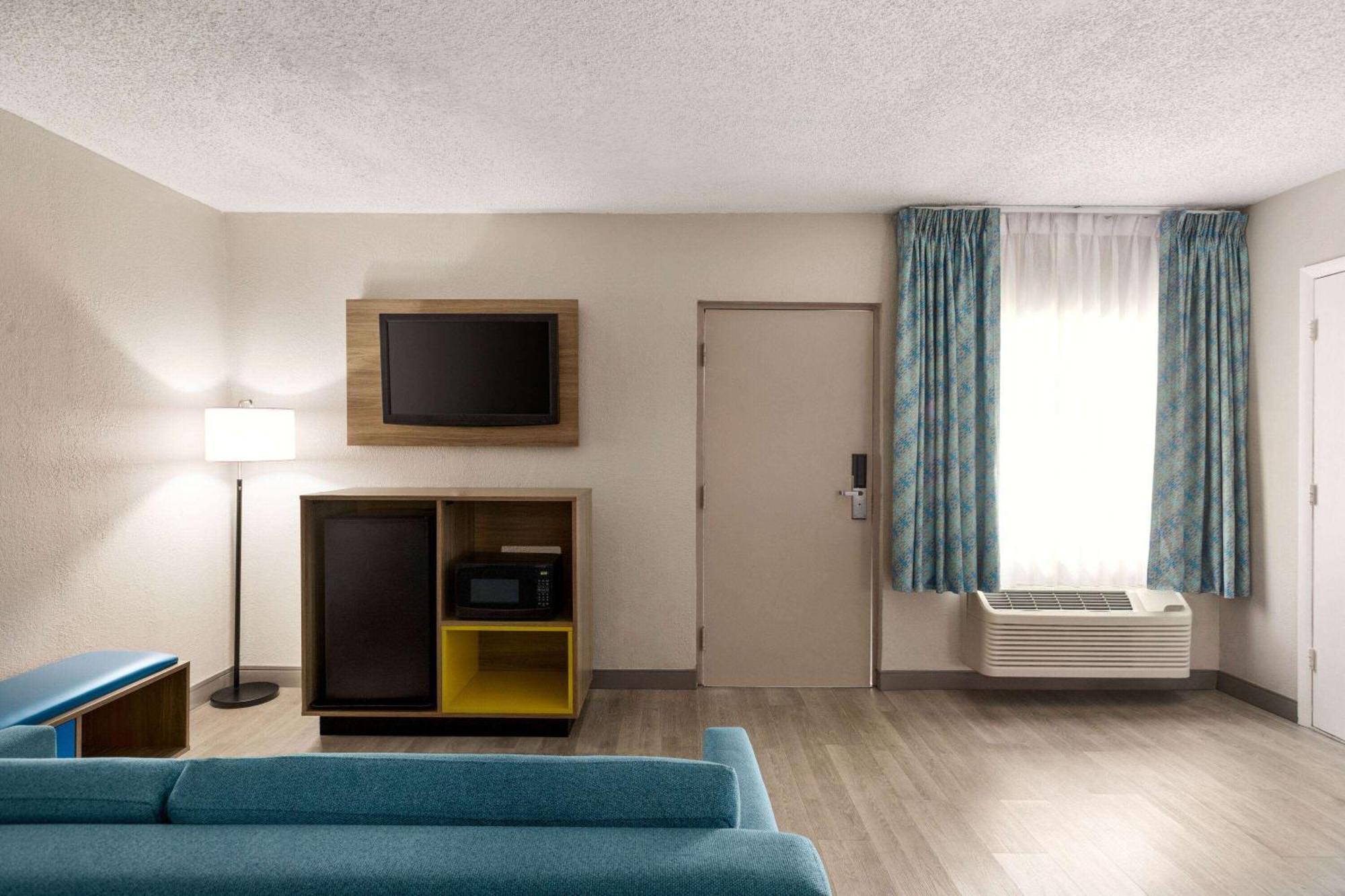 Days Inn By Wyndham Miami Airport North Miami Springs Kültér fotó