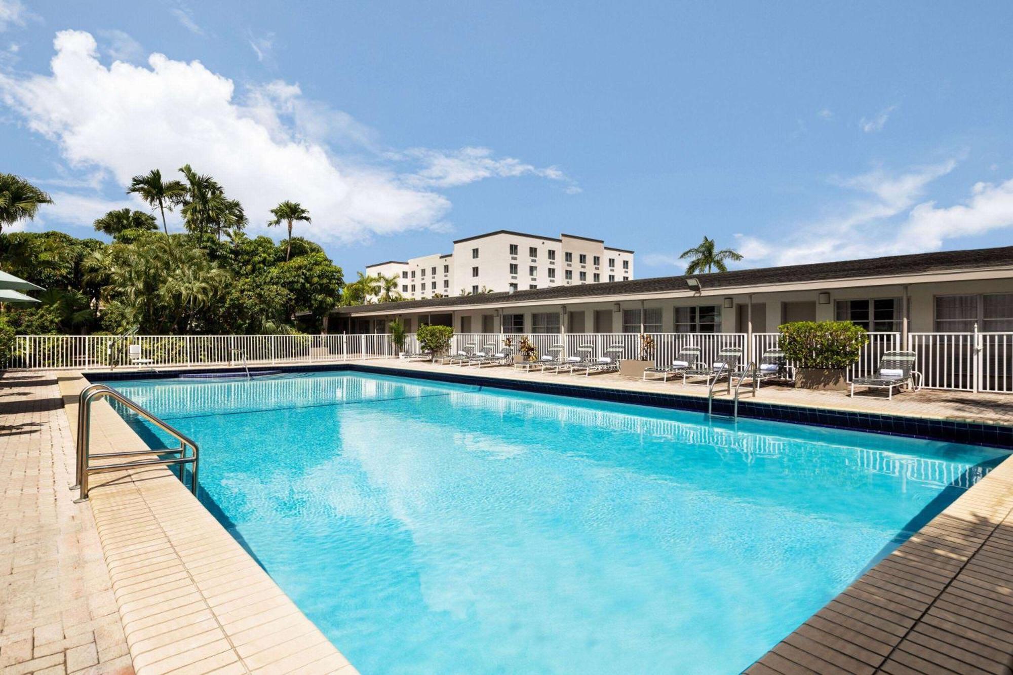 Days Inn By Wyndham Miami Airport North Miami Springs Kültér fotó